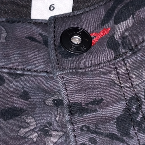 ellen degeneres Love collection camo jeans - Picture 5 of 7